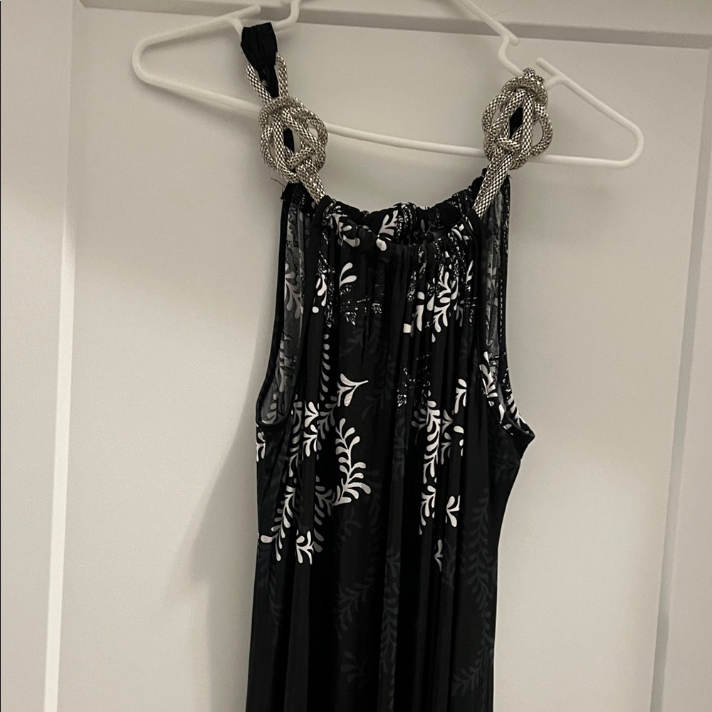 Elegant Black and White Maxi Dress